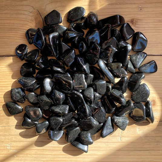 Black Tourmaline Tumblestone for Protection & Grounding - Tumblestones - Keshet Crystals in Petersfield