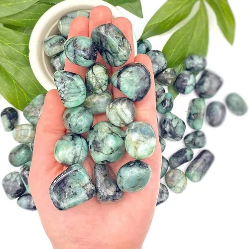 Emerald Tumblestone to Enhance Psychic Abilities - Tumblestones - Keshet Crystals in Petersfield