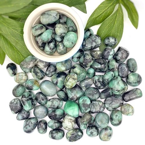 Emerald Tumblestone to Enhance Psychic Abilities - Tumblestones - Keshet Crystals in Petersfield